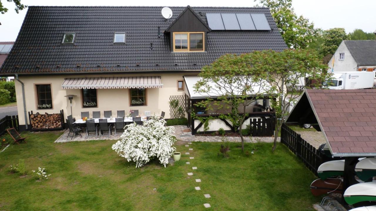 B&B Köthen - Gästehaus Liubas Insel - Bed and Breakfast Köthen