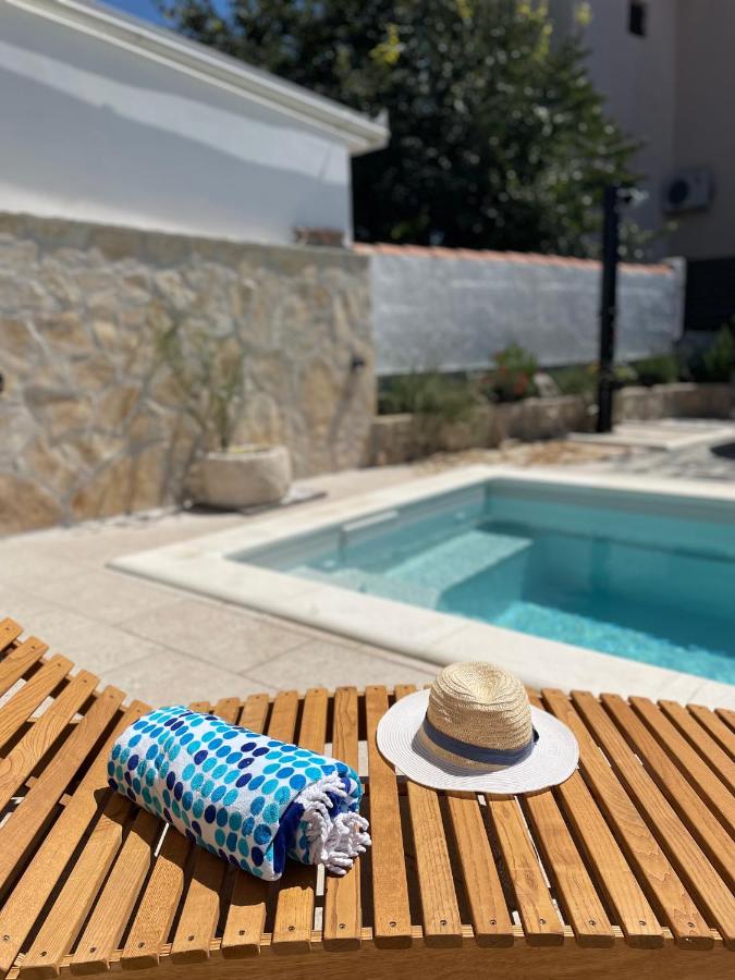 Holiday house MARIN DVOR - B&B Vrsine