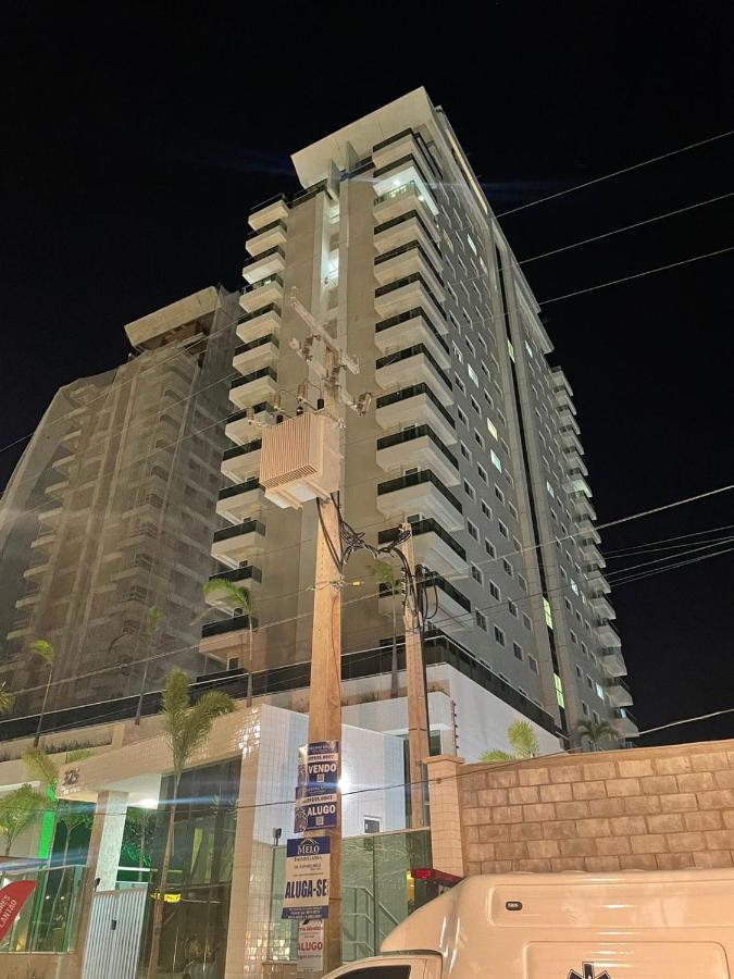 Ap todo climatizado a 50m do sobral shopping - B&B