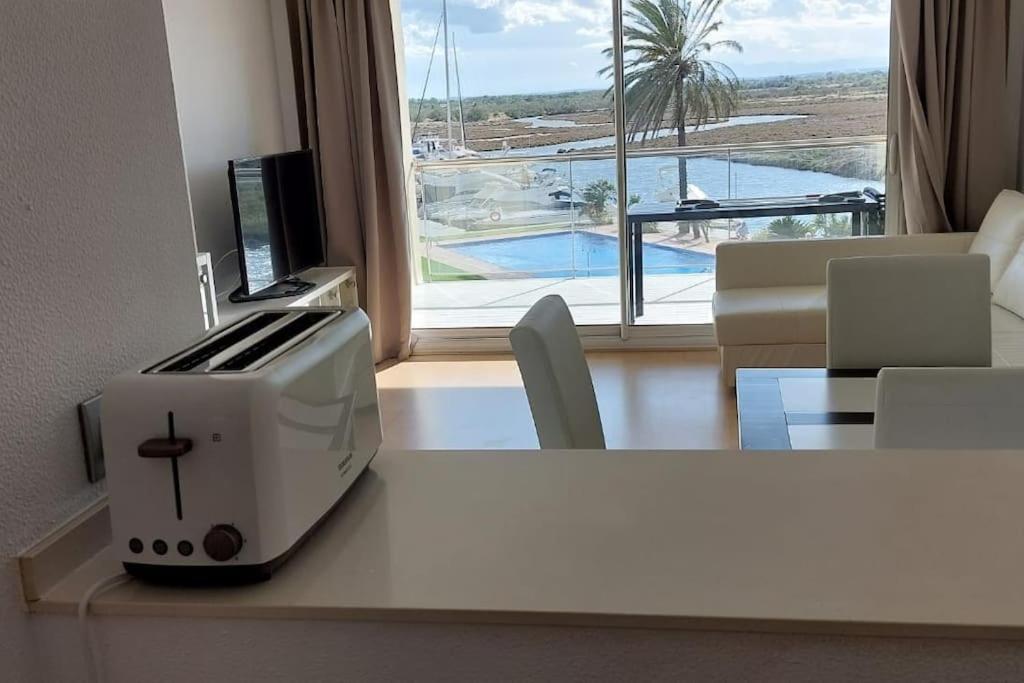 Apartament amb piscina i zona enjardinada - B&B Rosas