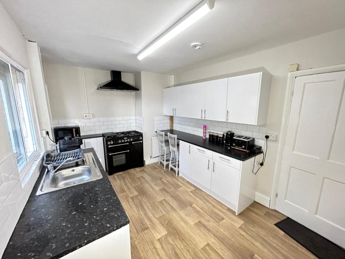 Down Ampney cottage - Bed and Breakfast