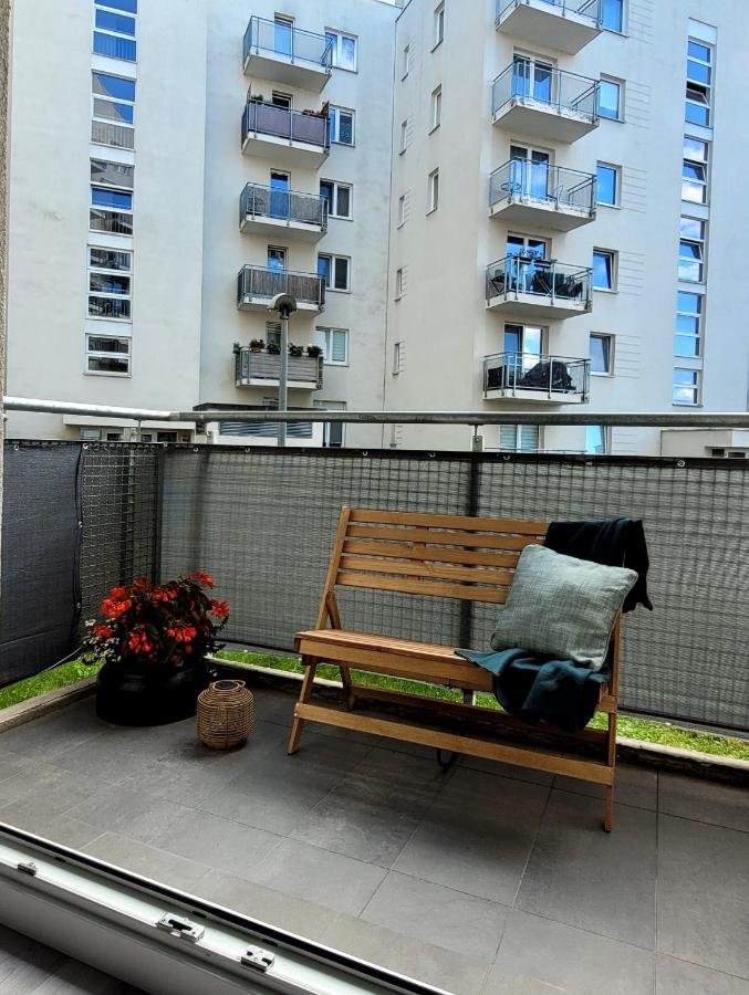 Apartament Green 16 z parkingiem - Chambres d'hôtes Olsztyn