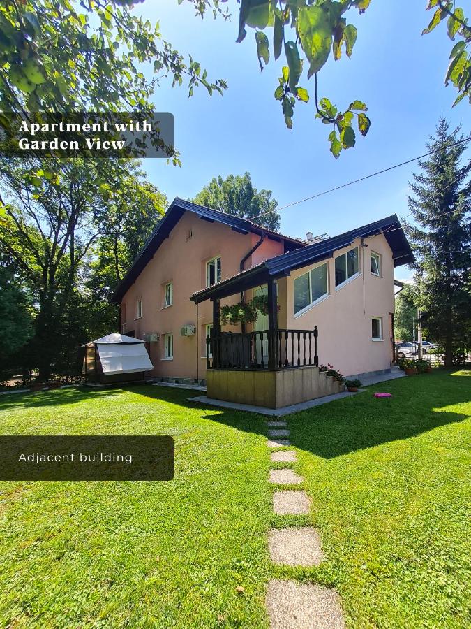 Apartment with Garden View