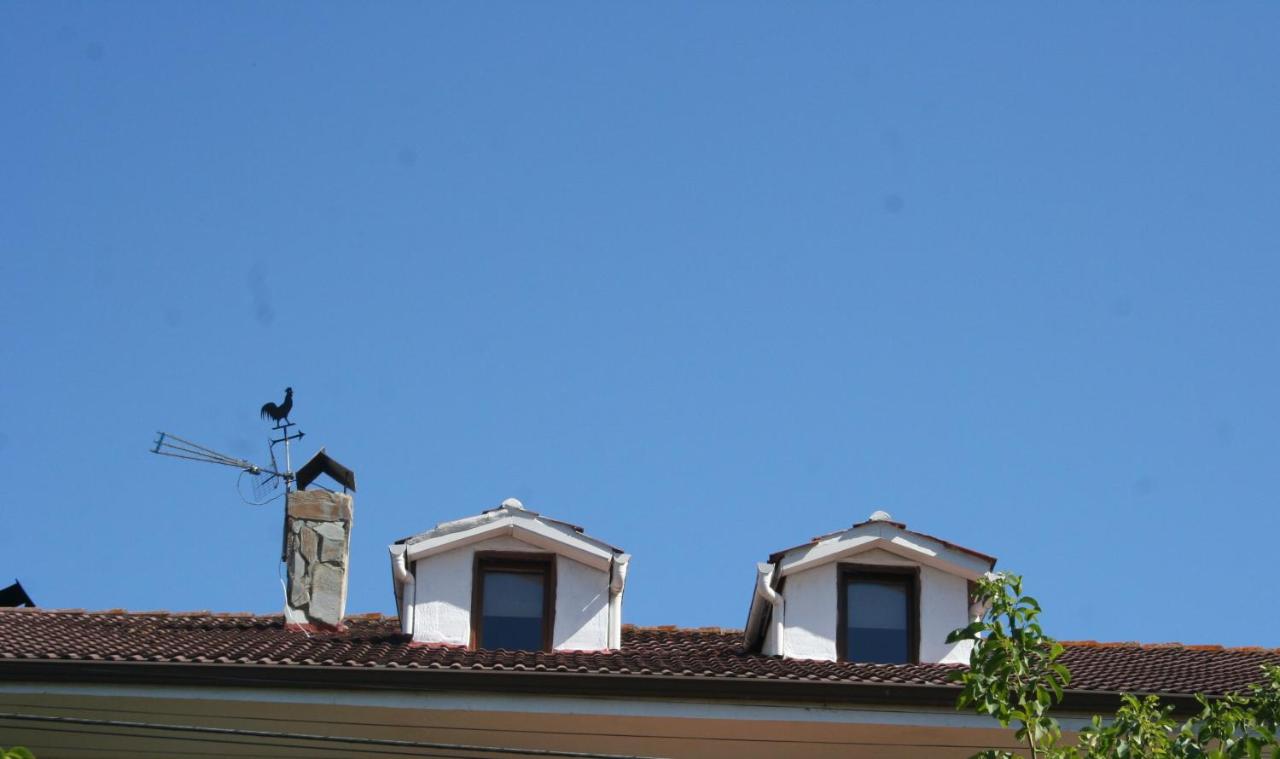 Apartamento abuhardillado en pueblo asturiano - B&B
