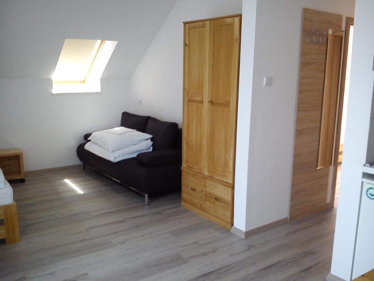 Apartment (4 Adults)