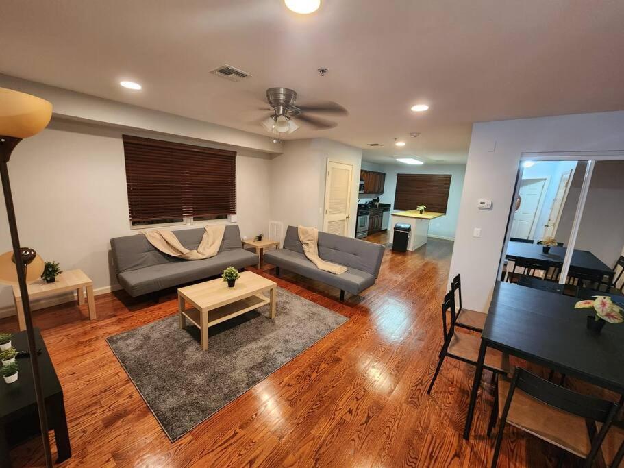 Luxury 2 bed apt, mins to NYC! - B&B
