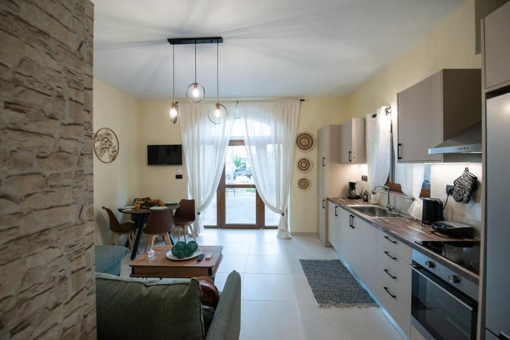 Perion stone apartment sea front - Ferienwohnung
