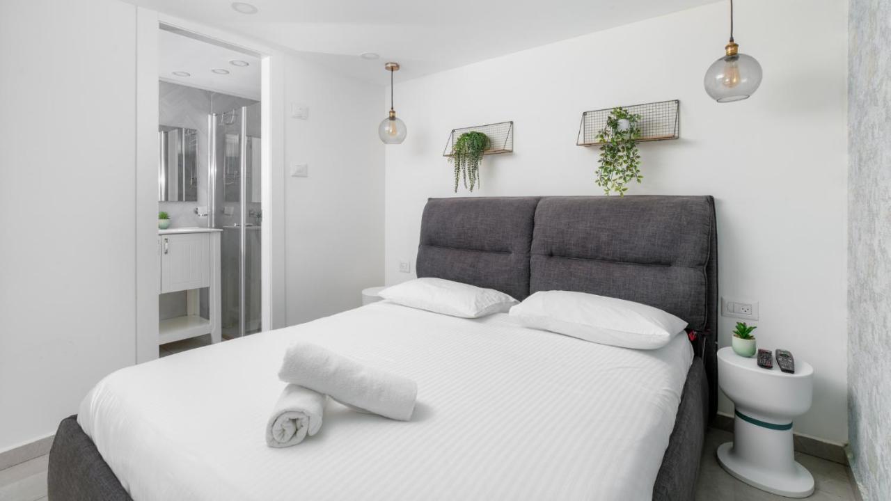 Edom - One-Bedroom Apartment