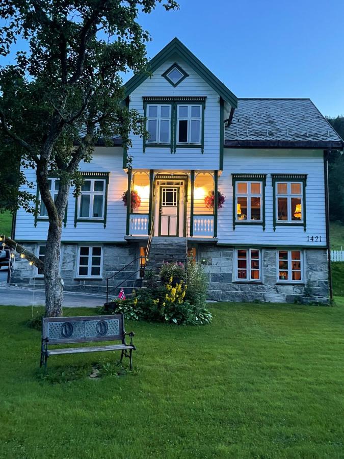 B&B Sykkylven - Monshaugen Home - Bed and Breakfast Sykkylven