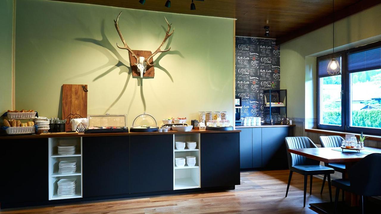 Jeff's - Rooms with a mountain view - B&B Bad Goisern am Hallstättersee