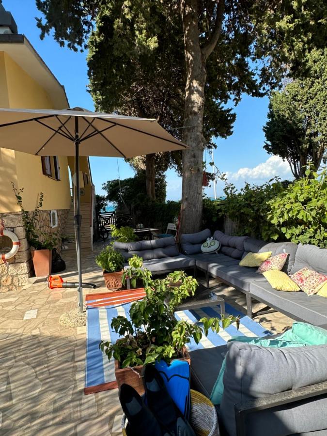 B&B Porto Santo Stefano - Beach Front Villa-Families & Pet Friendly - Bed and Breakfast Porto Santo Stefano