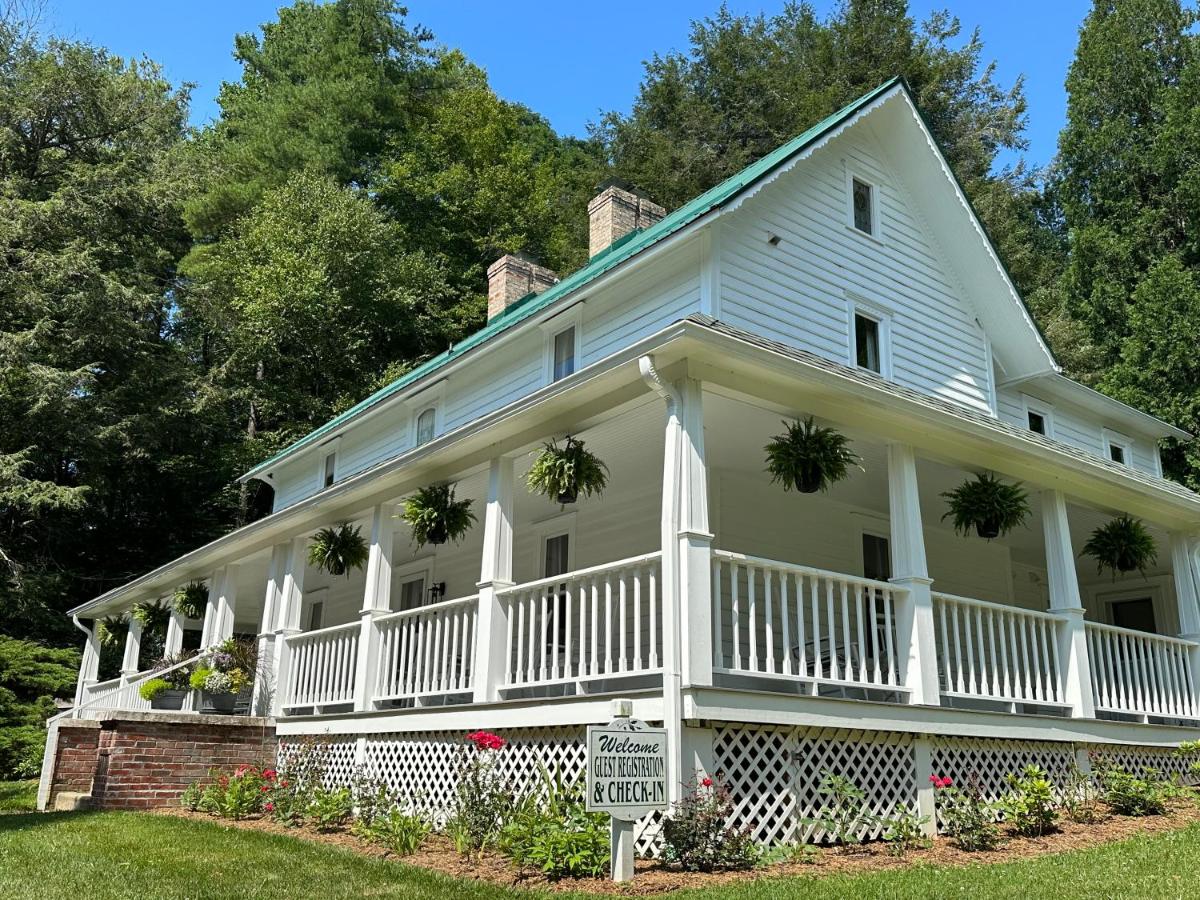 B&B Boone - Lovill House Inn - Bed and Breakfast Boone