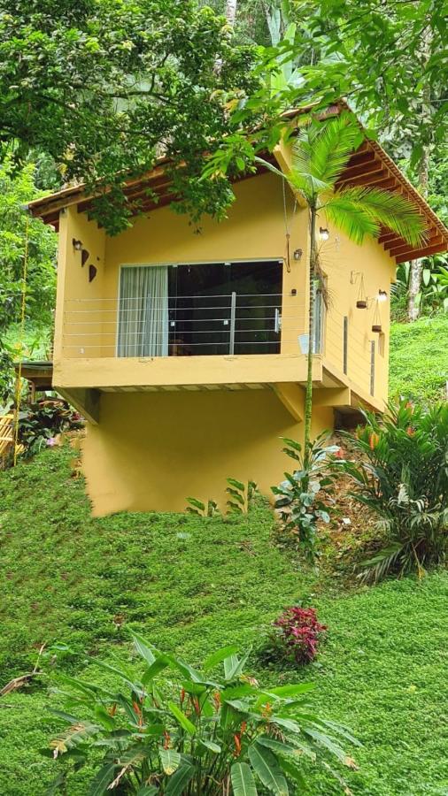 Flor de Lis Chalés - B&B