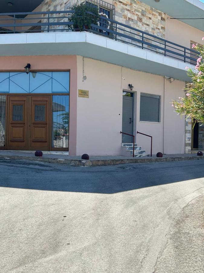 Paola’s apartments near Athens Airport - Chambres d’hôtes Spáta