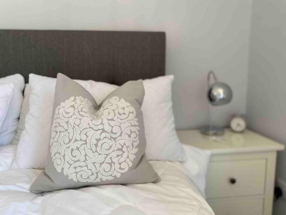 Bright & Cosy Flat in Winchester, near Cathedral - B&B