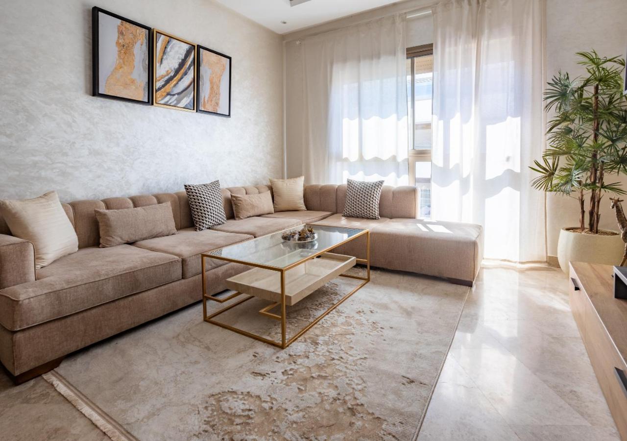 Modern Charm at Le Joyau du Parc - Bed and Breakfast Mohammedia
