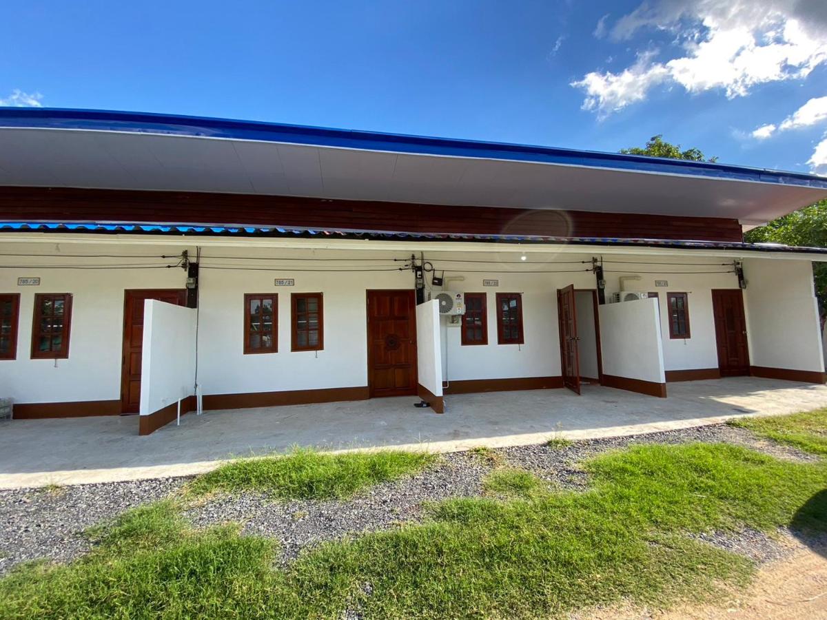 ศรีวดีโฮม(Sriwadee Home) - Ferienwohnung