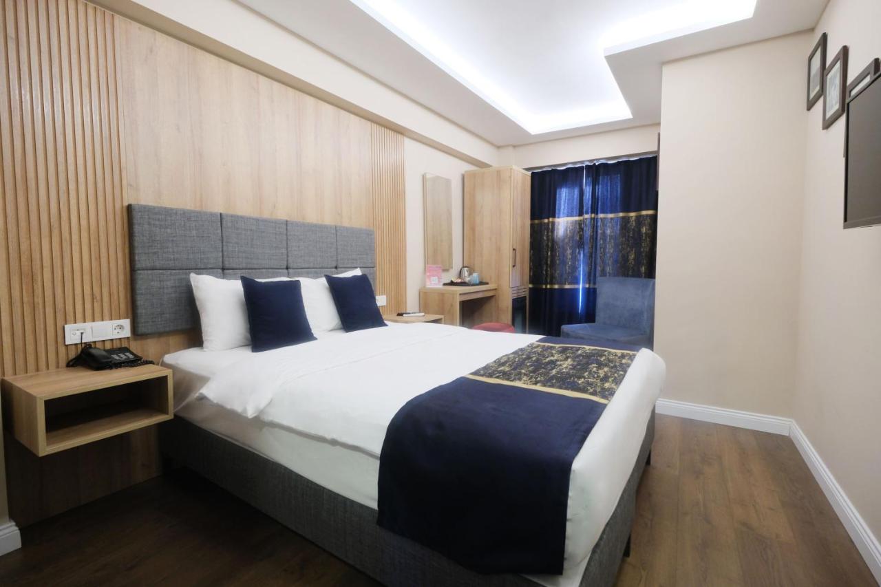 King Room with Balcony