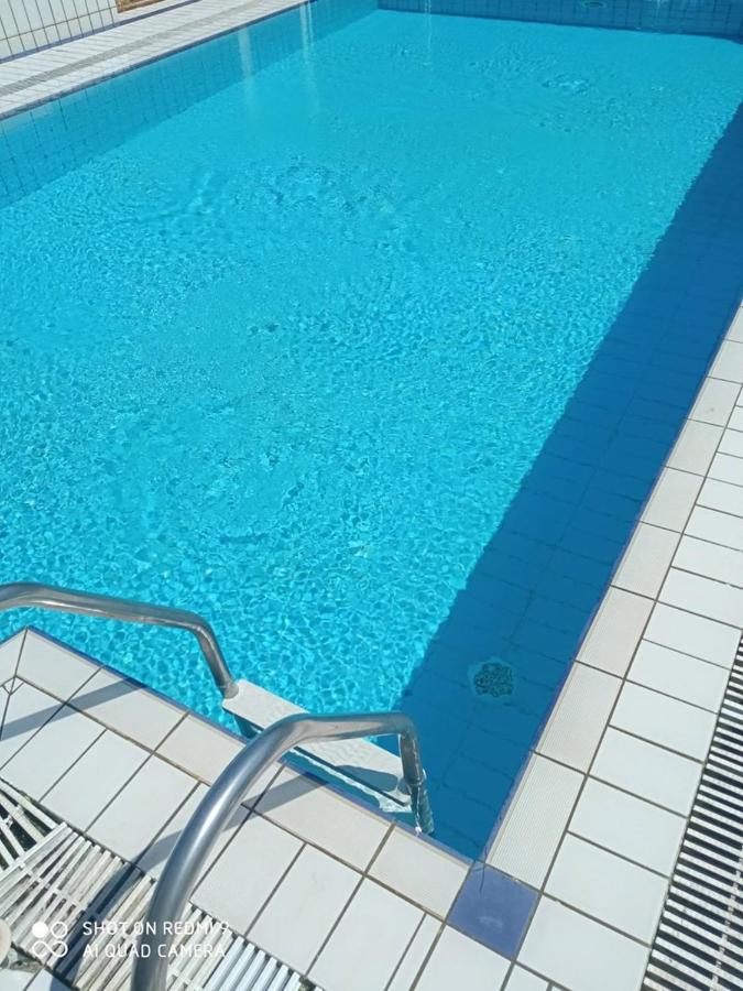 Apartment mit Poolblick