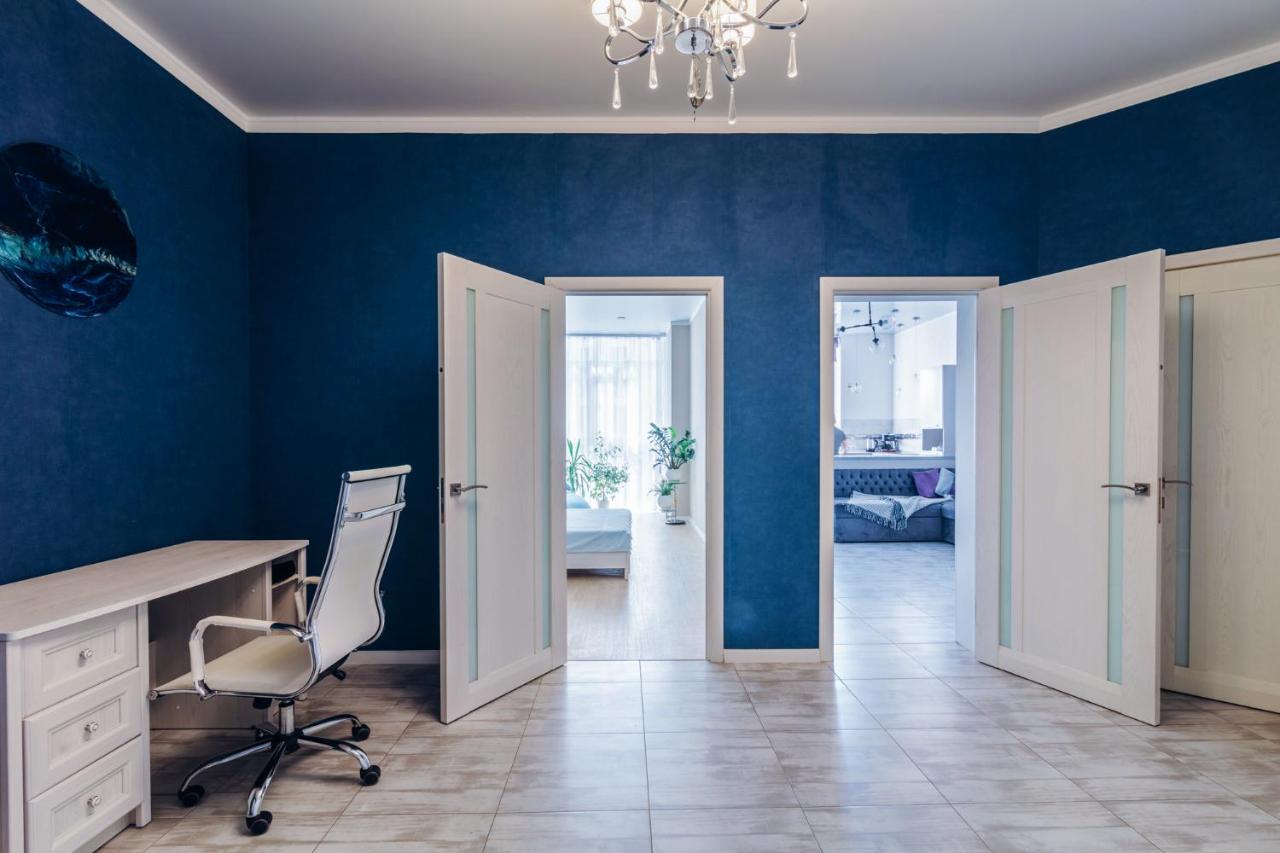 Сучасна та затишна квартира в серці Аркадії - B&B