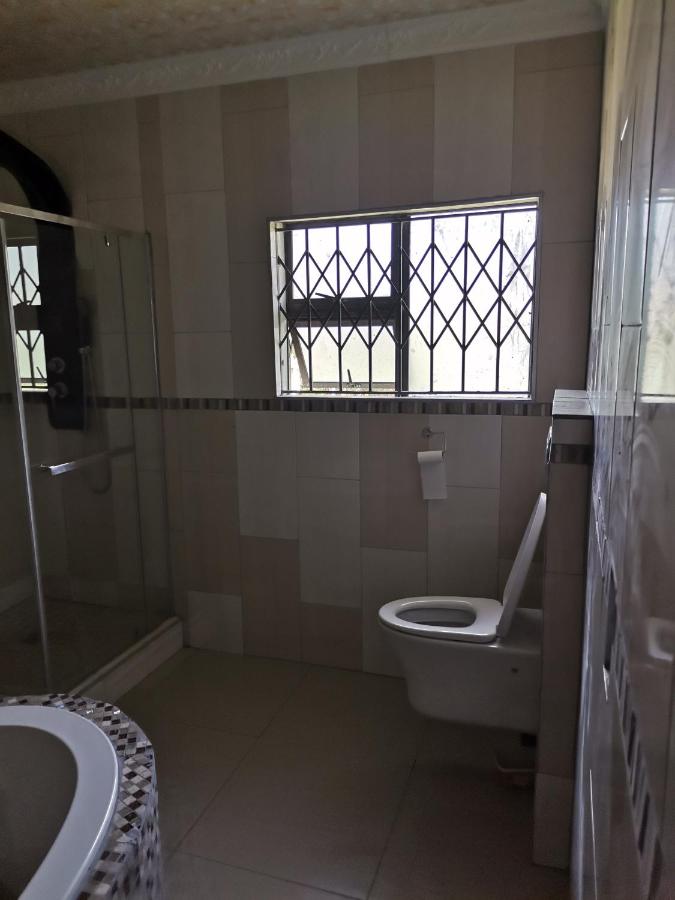 Phakathi Lifestyle Village Umnini - Chambres d’hôtes