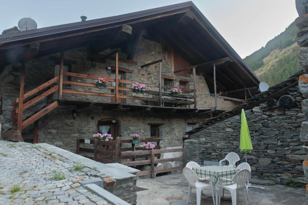 B&B Rhemes-Saint-Georges - Case Gran Paradiso Villaggio Melignon - Bed and Breakfast Rhemes-Saint-Georges