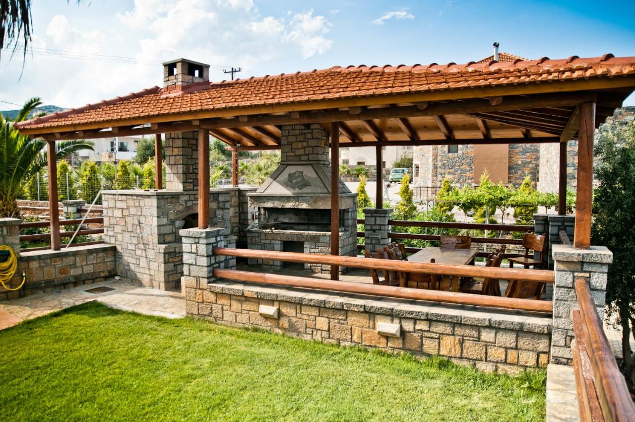 Superior Four-Bedroom Villa (6-8 adults)