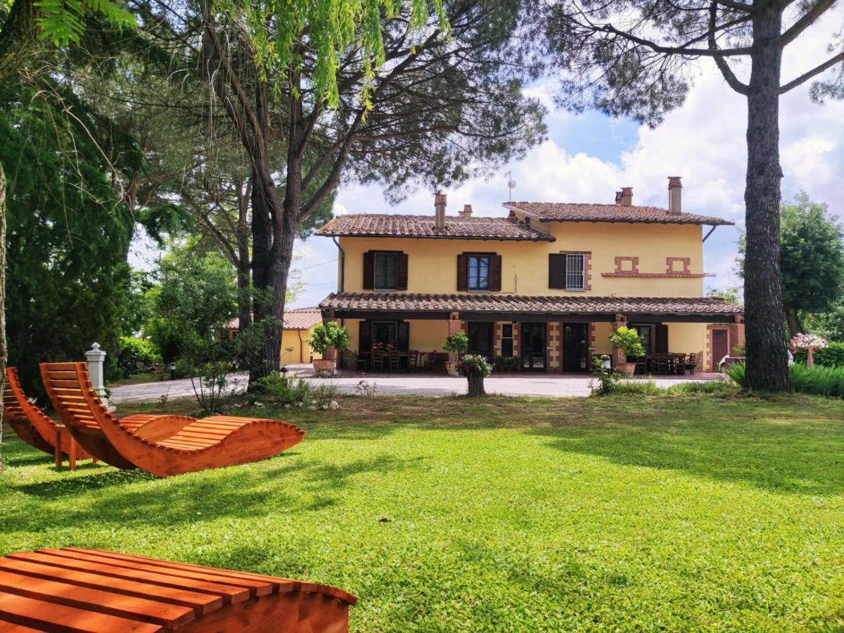Villa Tuscan Prestige 25 ospiti Piscina Jacuzzi - Bed and Breakfast