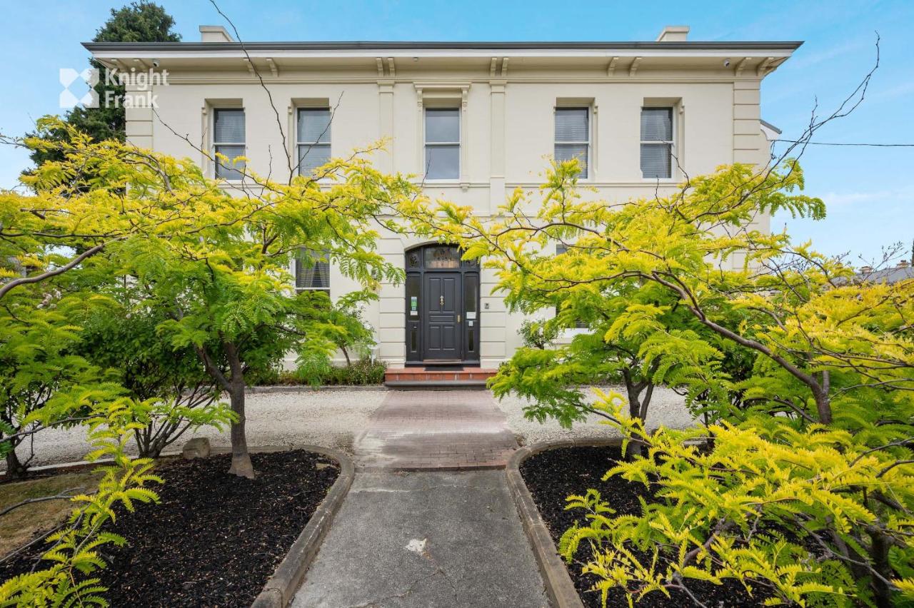 B&B Hobart - Clydesdale Manor - Bed and Breakfast Hobart