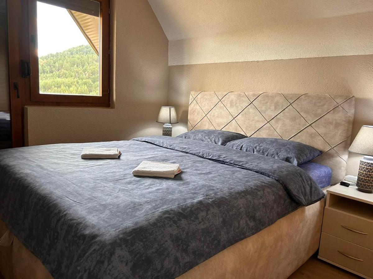 Zabljak Durmitor view - B&B