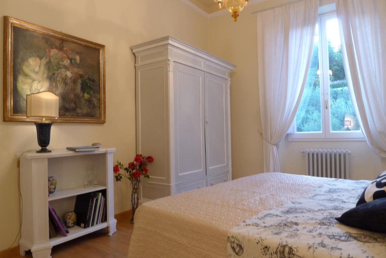 Apartment with Garden View