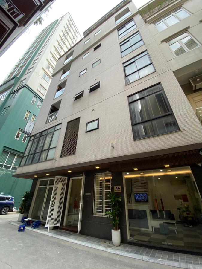 Estudio con bañera de hidromasaje