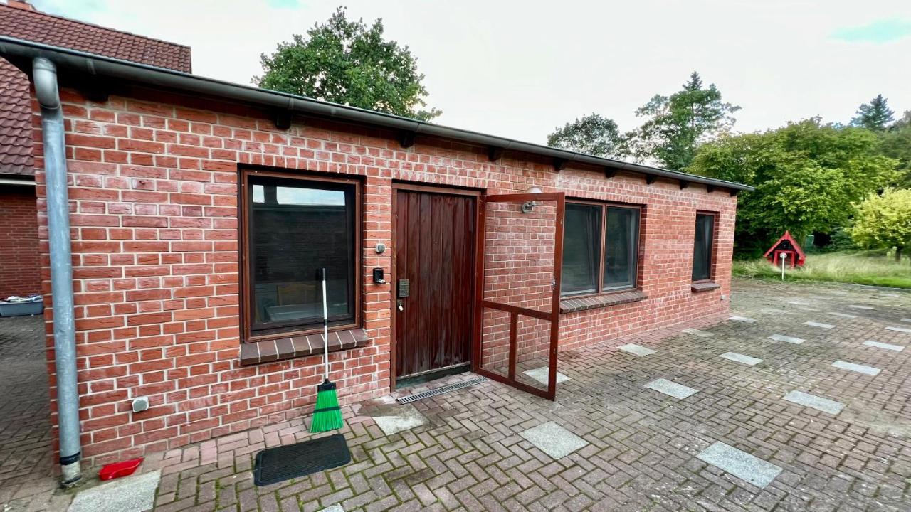 B&B Itzehoe - Bungalow mit Grundstück - Bed and Breakfast Itzehoe