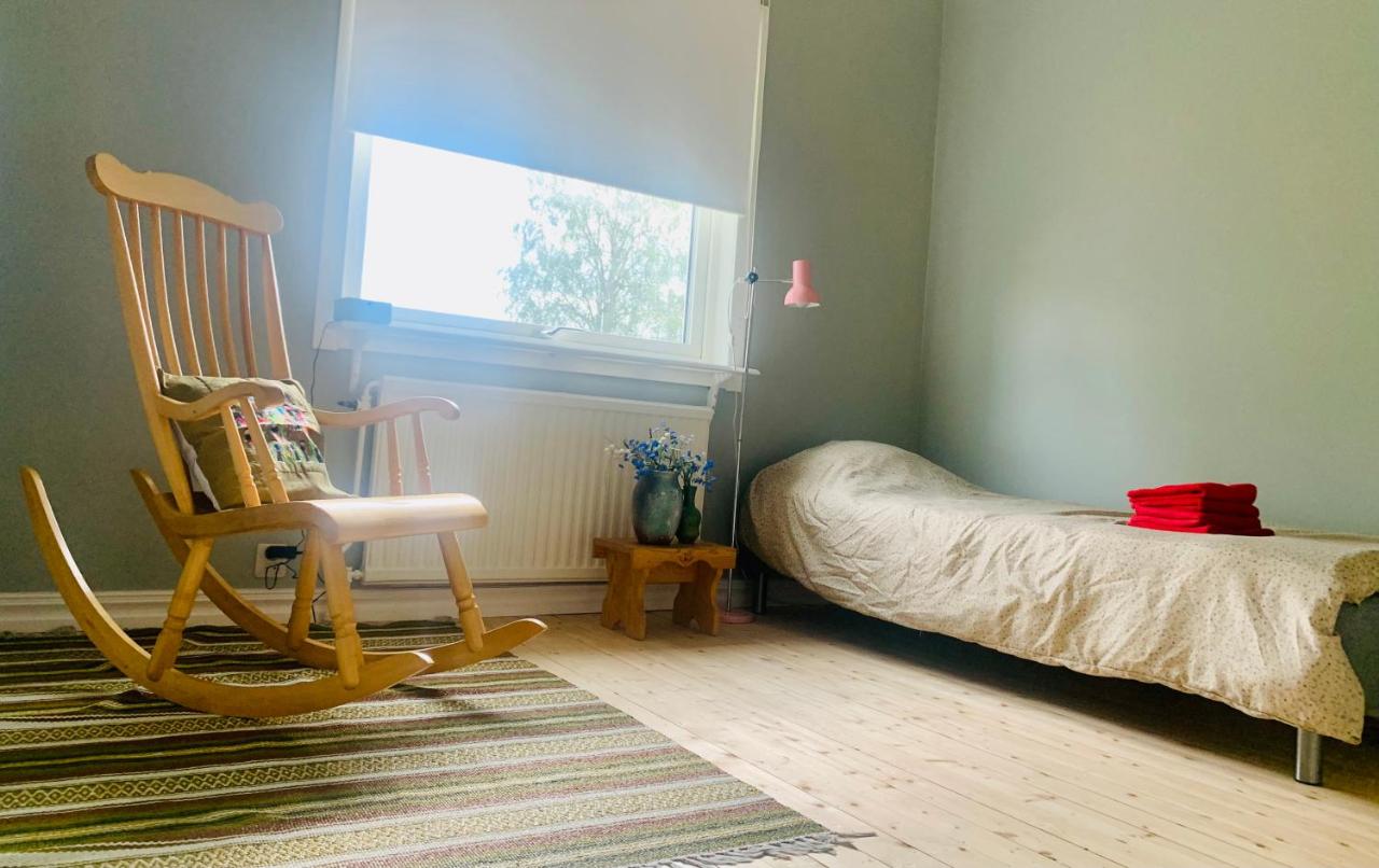 Ruim en licht familiehuis No 21 - Chambres d’hôtes Föllinge