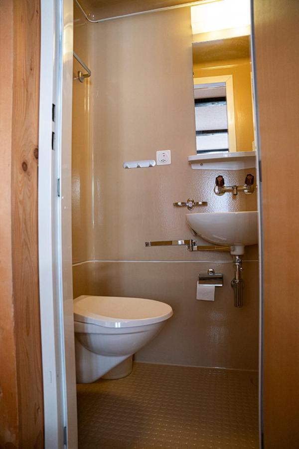 Doppelzimmer mit Balkon