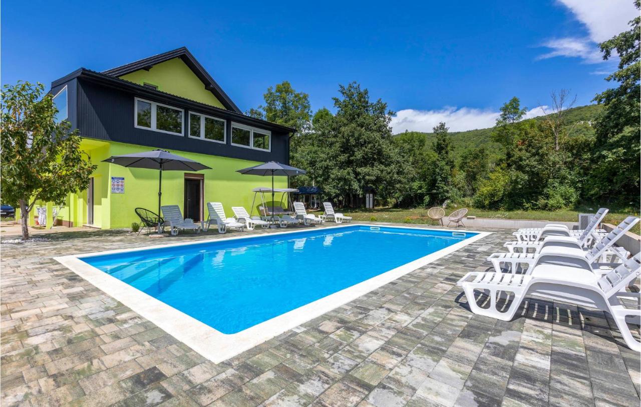 B&B Štikada - Awesome Home In Stikada With Wifi, Private Swimming Pool And Outdoor Swimming Pool - Bed and Breakfast Štikada