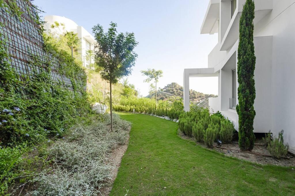 Stunning 2 bedroom Palo Alto, pool + gym RDR304 - B&B Marbella