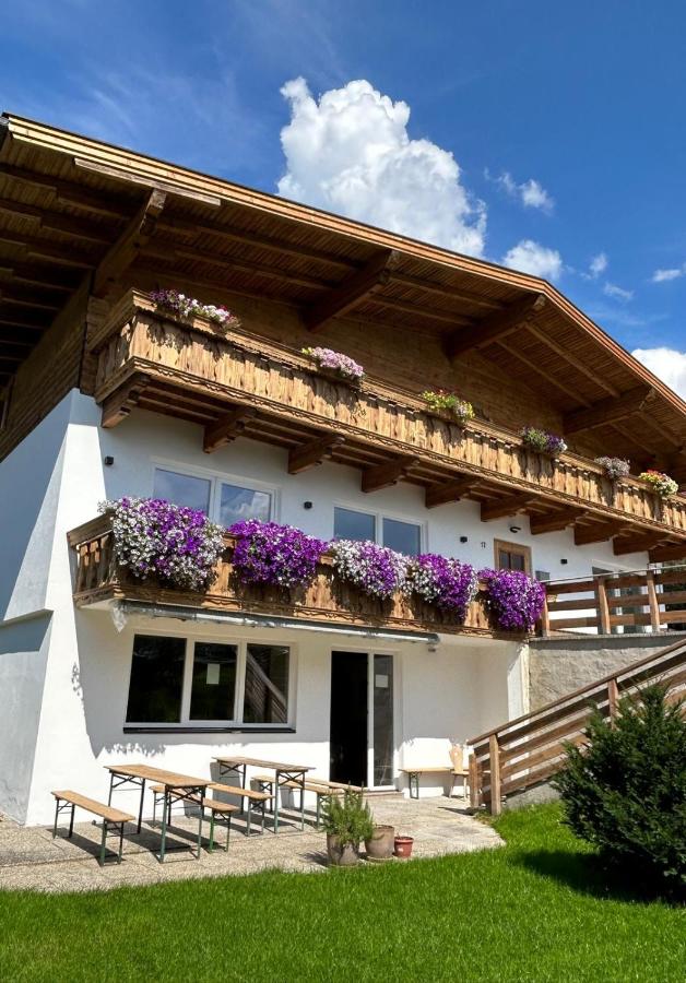 B&B Kirchdorf in Tirol - Gruppenhaus Alpenglück - Bed and Breakfast Kirchdorf in Tirol