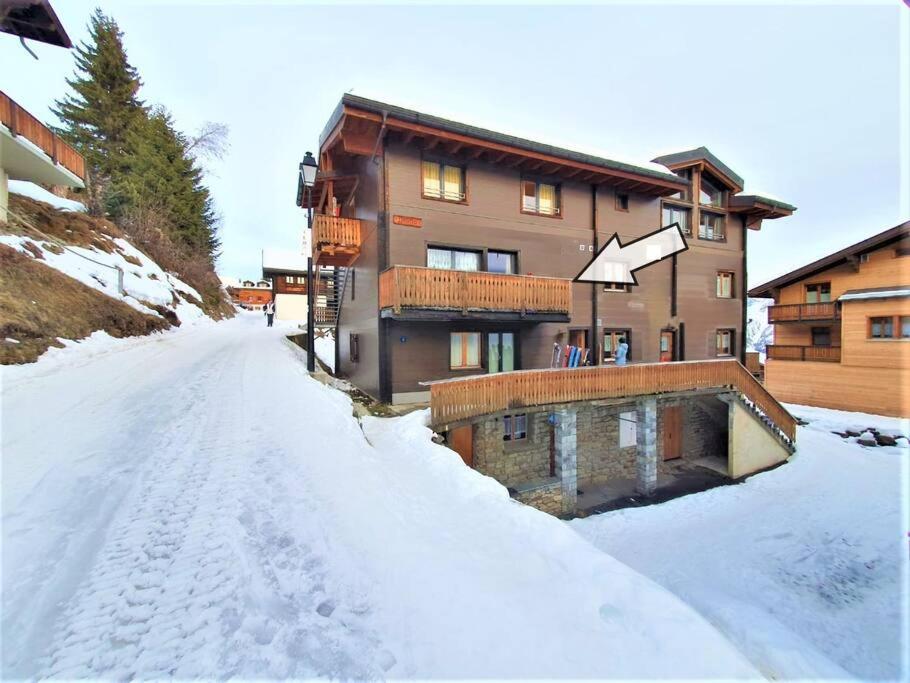 Ski-in, central and cosy in the Chalet Diana, free access to swimming pool - B&B Bettmeralp