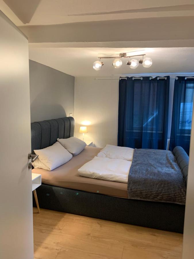 B&B Waldeck - Monteurswohnung am Ederseeradweg mit 2 Schlafzimmern, Terrasse, Parkplatz - Wohnung 1 - Bed and Breakfast Waldeck