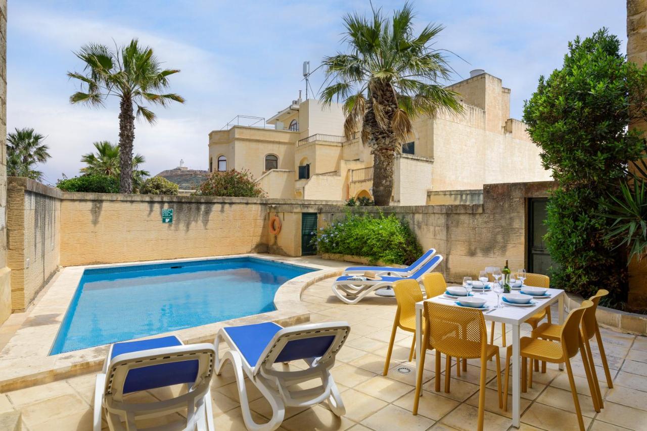 B&B Għammar - Dar tal-Patri Farmhouse with Private Pool - Bed and Breakfast Għammar