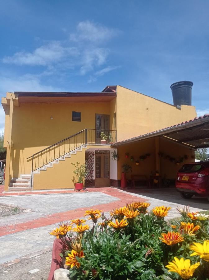 B&B Paipa - Apartamento Campestre la Casa de Leo - Bed and Breakfast Paipa