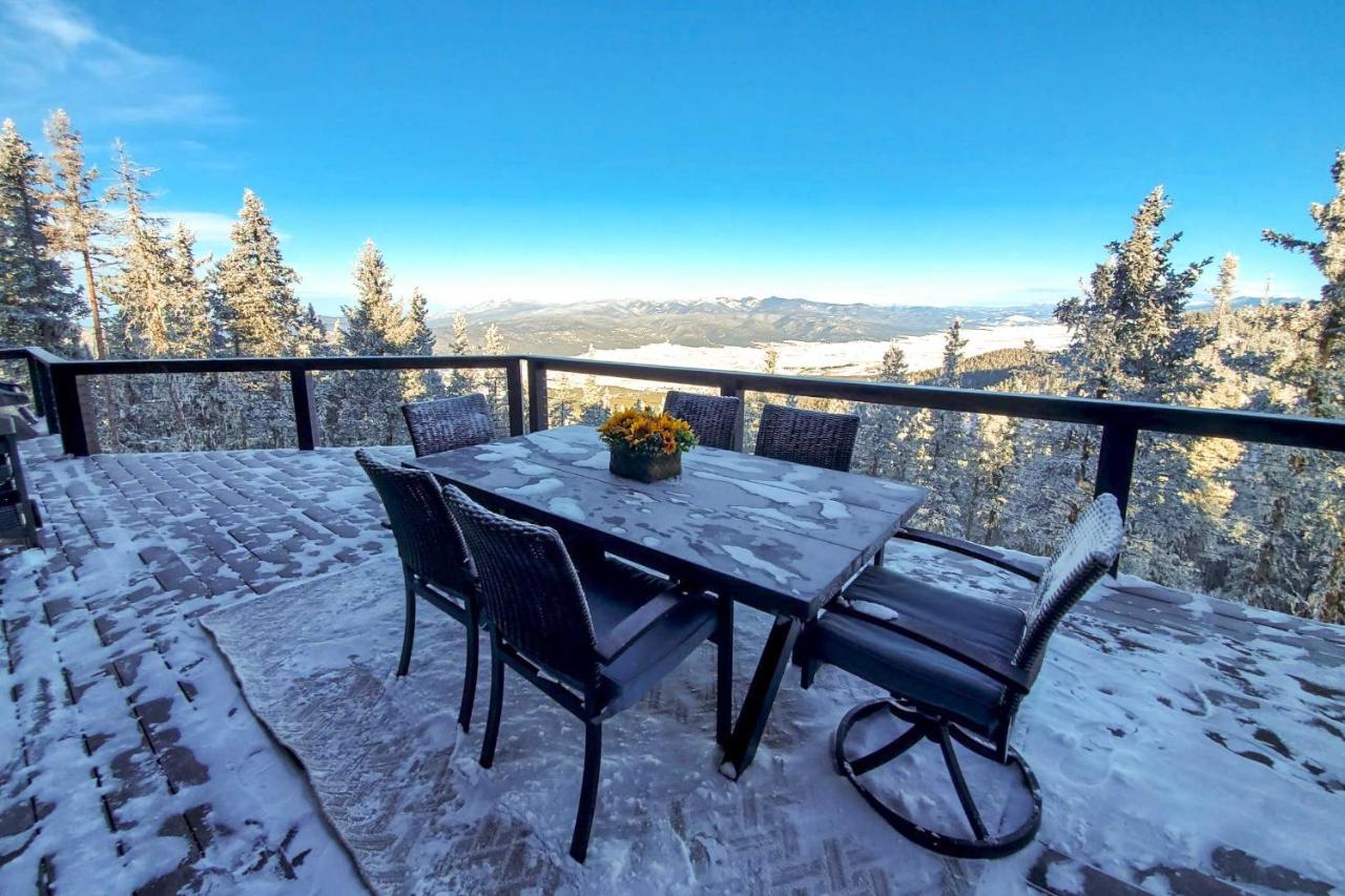 B&B Angel Fire - Luxury Ski-In and Out Getaway with Hot Tub and Views! - Bed and Breakfast Angel Fire