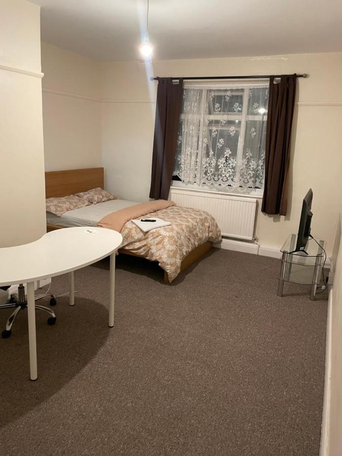 Welcome to your new home. - B&B Redbridge