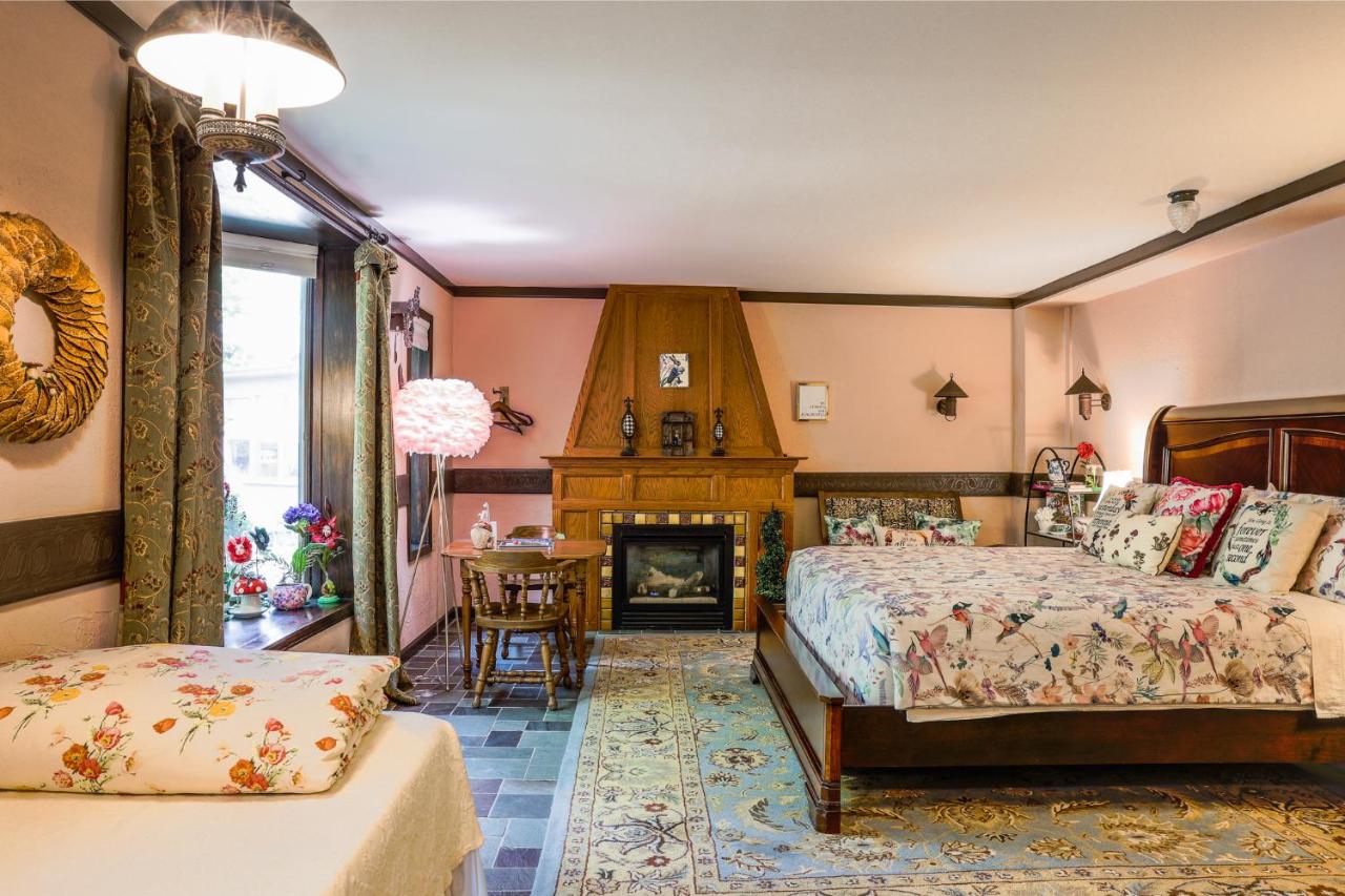 Chambre Double avec 1 Lit King-Size et 1 Lit Simple
