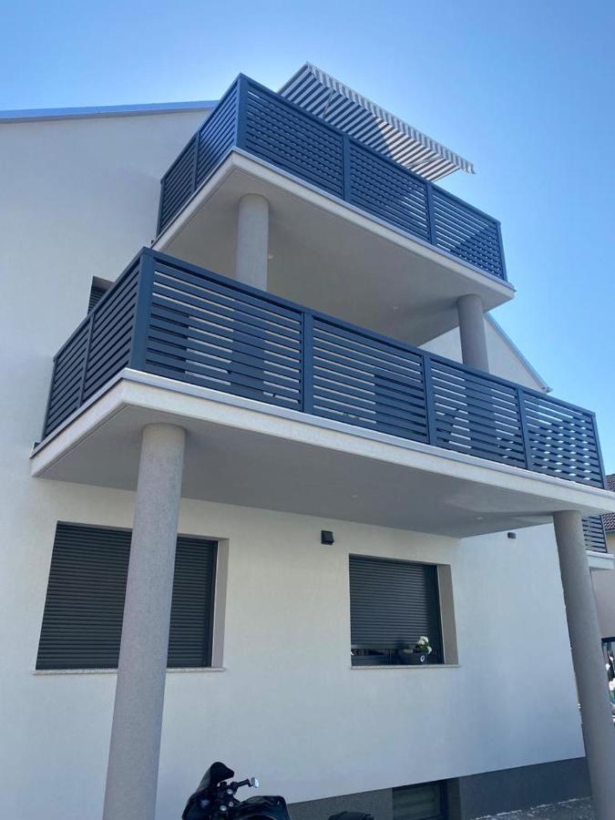 Wohnoffice mit Übernachtungsmöglichkeit Residenz Manzell Kiba 24 - Chambres d’hôtes Friedrichshafen