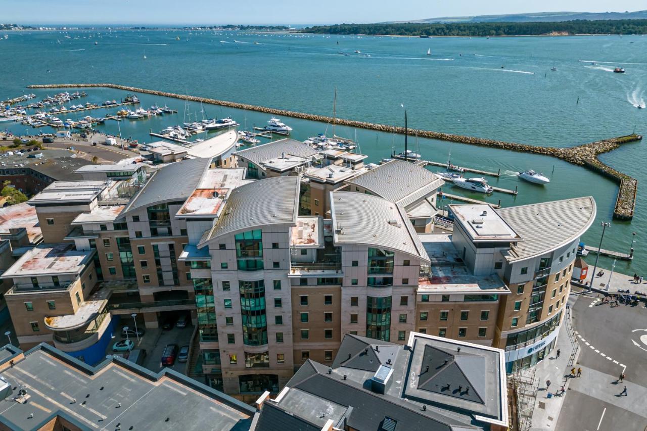 Poppies - Apartment on Poole Quay with Parking - B&B