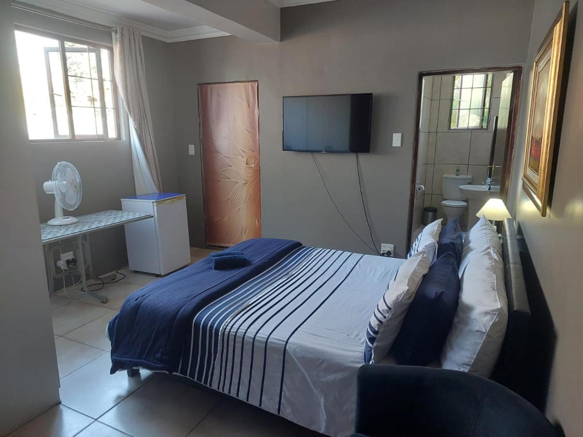 Luxury King Room