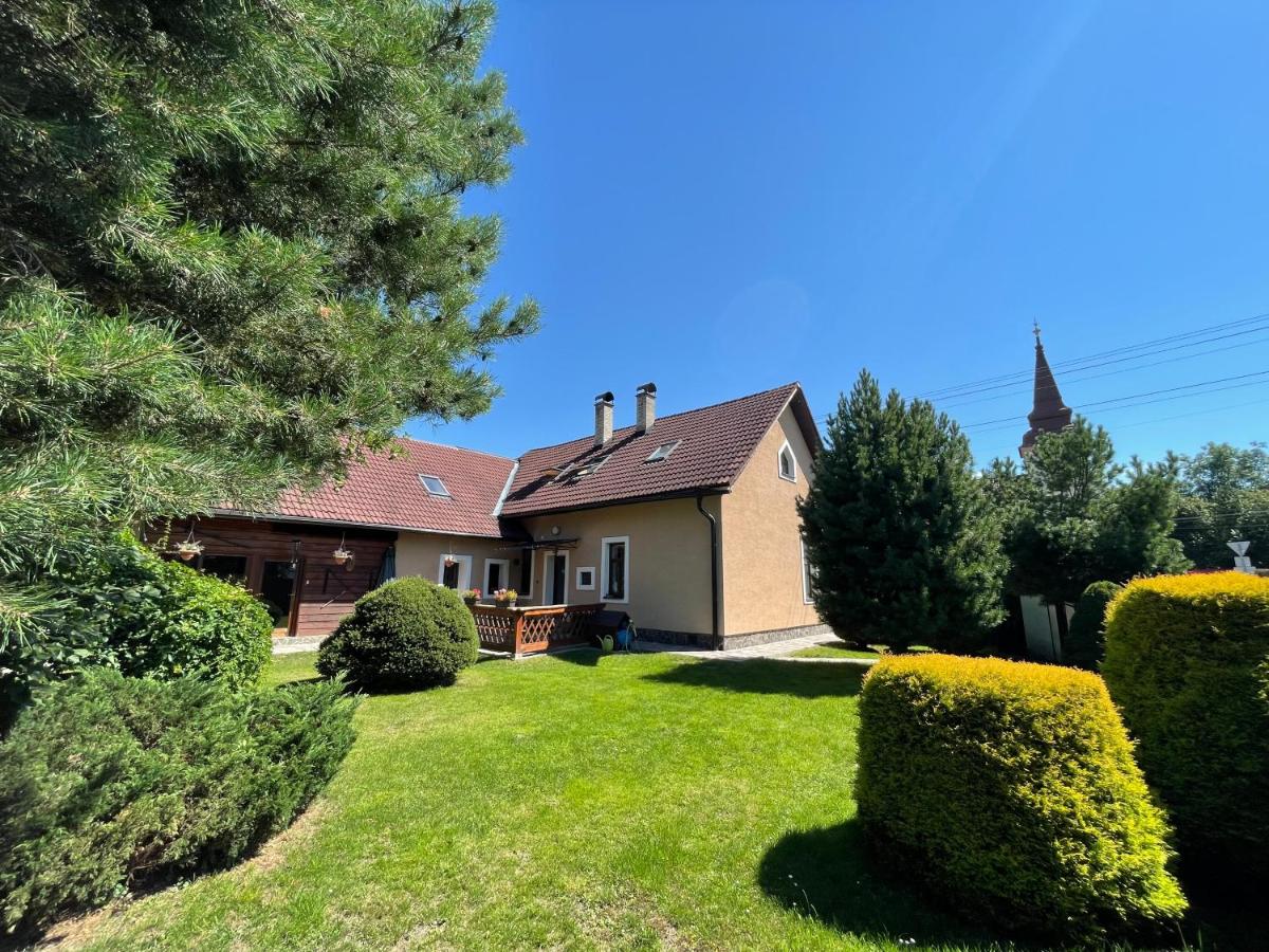 Vidiecky dom AlexSandra - ubytovanie v súkromí - B&B Liptovská Ondrašová