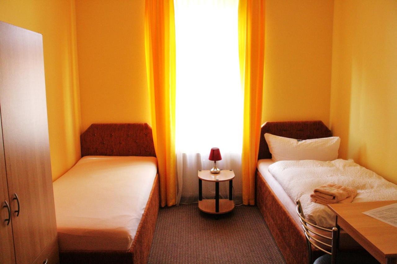 Single Room with Private External Bathroom